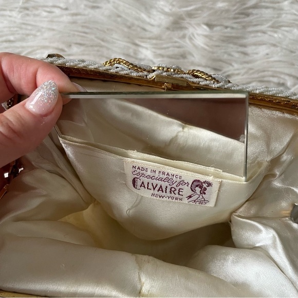 Calvaire New York Vintage Ivory Beaded Gold Hardware Small Evening Bag Pouchette - Picture 9 of 12